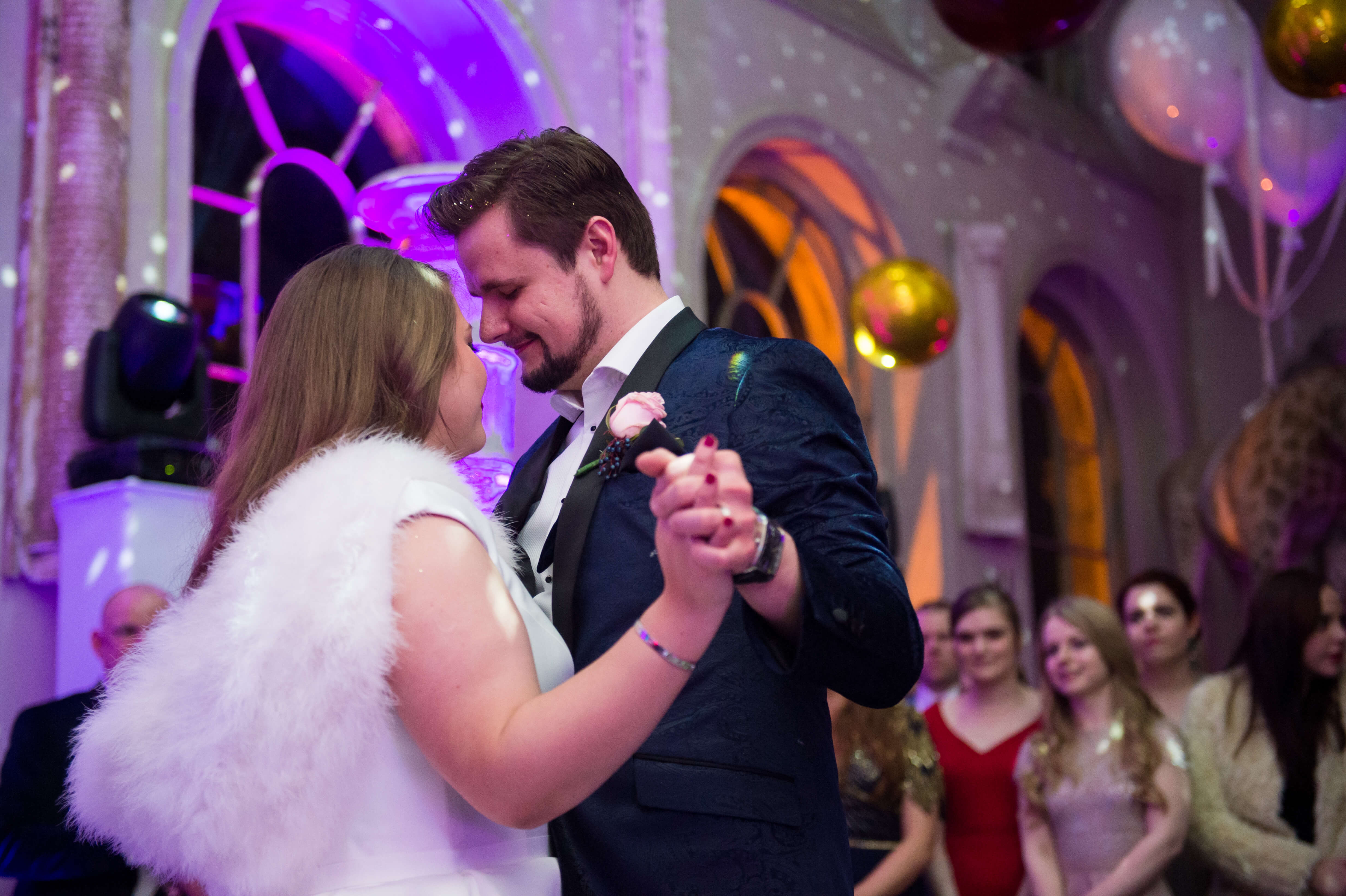 Bride and groom having their first dance at aynhoe park in Oxfordshire